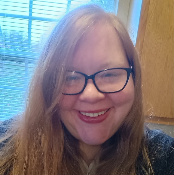 Meet your Posher, Shirley - Picture 1 of 1